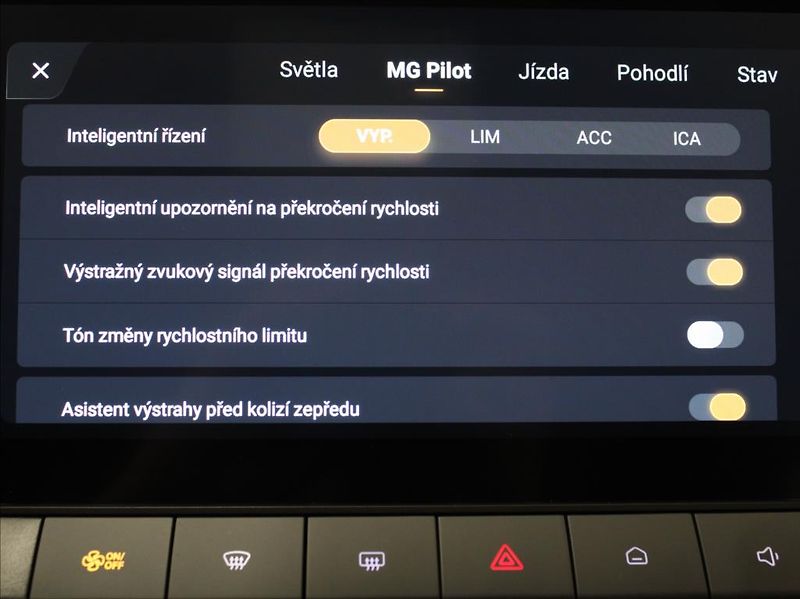 MG ZS 1,5 Hybrid+ Exclusive 15tkm.ČR - fotka 16 z 28