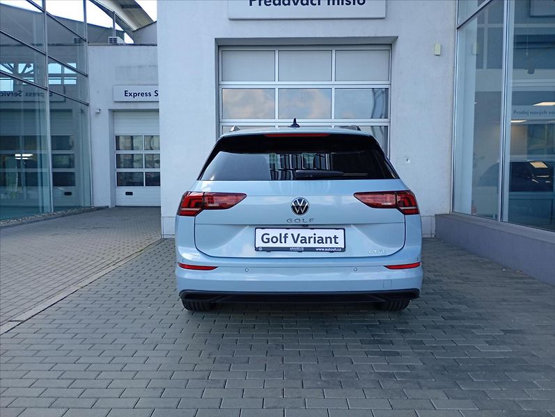 Volkswagen Golf Variant (2026) 1,5 eTSI 7DSG mHEV  People - fotka 6 z 17