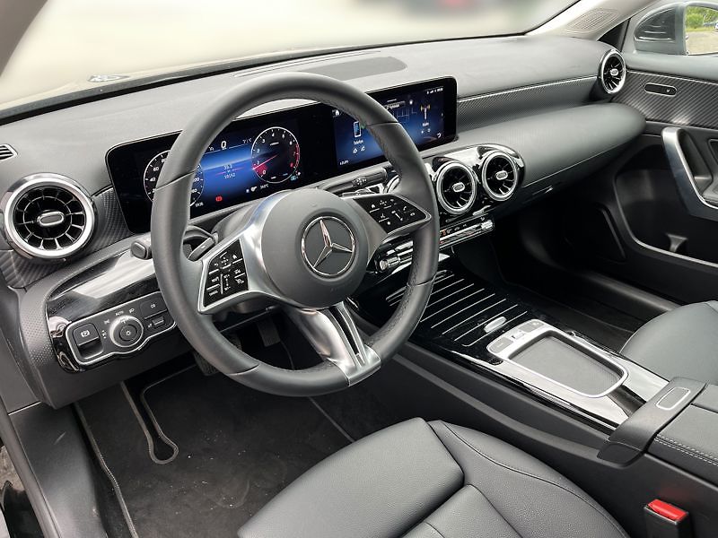 Mercedes-Benz Třídy A A-Třída 200 Progressive Line - fotka 10 z 21