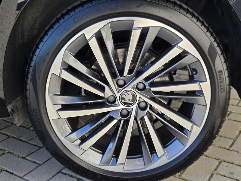 Škoda Superb 2,0 TDi DSG 4x4 L&K Tažné z. 1 - fotka 31 z 32