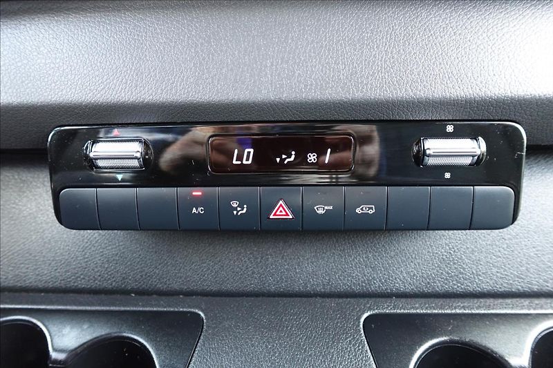 Mercedes-Benz Sprinter 3,0 CDI  319 CDI CHLAĎÁK KLIMA - fotka 28 z 31