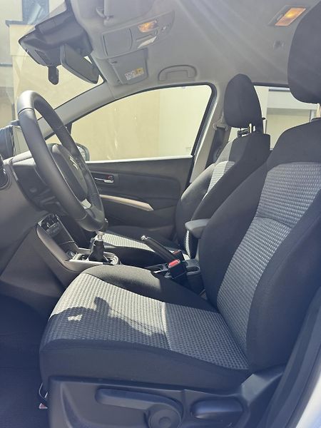 Suzuki S-Cross 1.4 BoosterJet Premium 1maj ČR - fotka 16 z 36