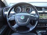 Škoda Superb (2011) Elegance 1.6 TDI, Navi - náhled 17
