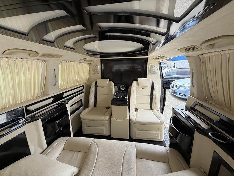 Mercedes-Benz Vito Maybach Edition - fotka 4 z 15