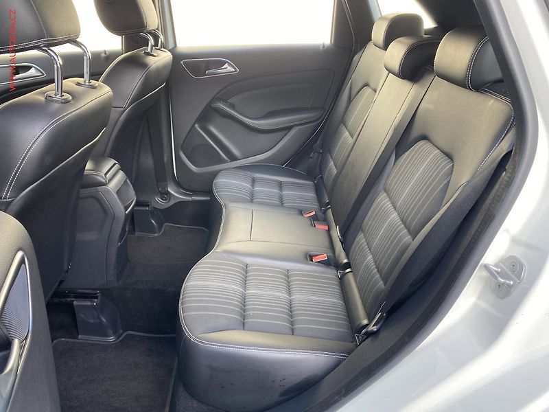 Mercedes-Benz Třídy B (2012) 1.8CDi, ČR, servis.kniha - fotka 10 z 17