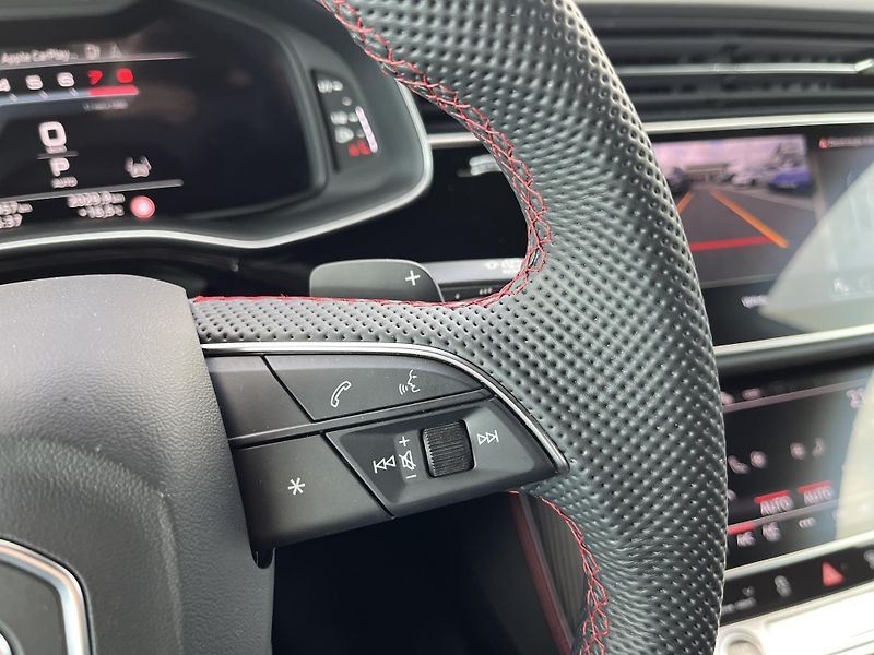 Audi Q8 (2025) TFSI quattro - fotka 14 z 26