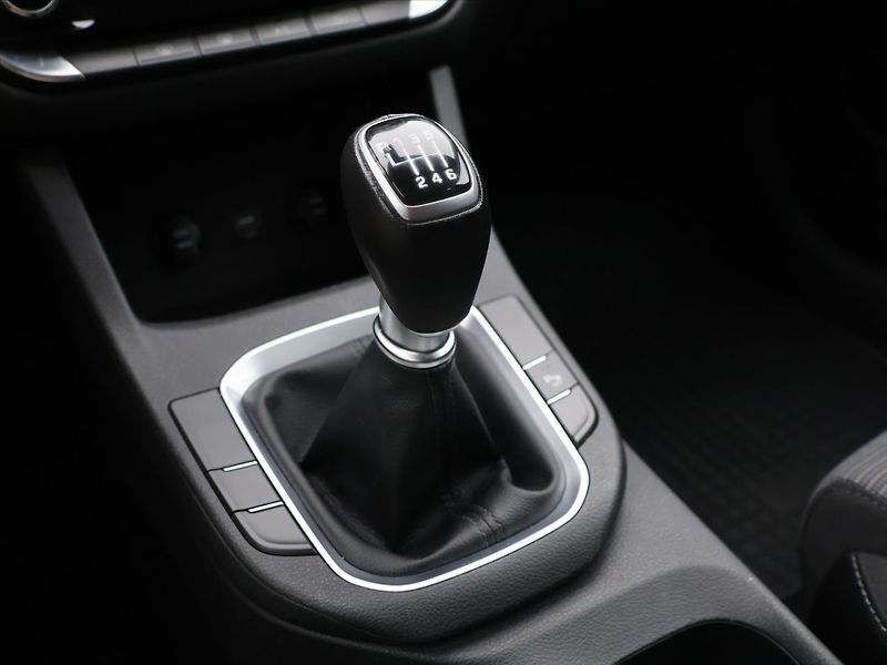 Hyundai i30 1,0 T-GDI 88kW Comfort CZ - fotka 24 z 33
