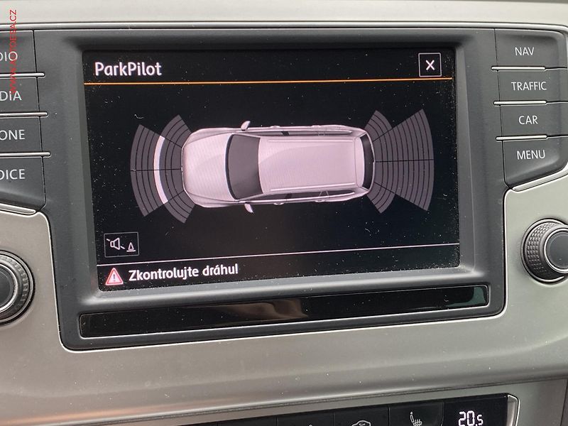 Volkswagen Passat (2015) 1.6 TDi, Comfortline, TZ - fotka 16 z 17