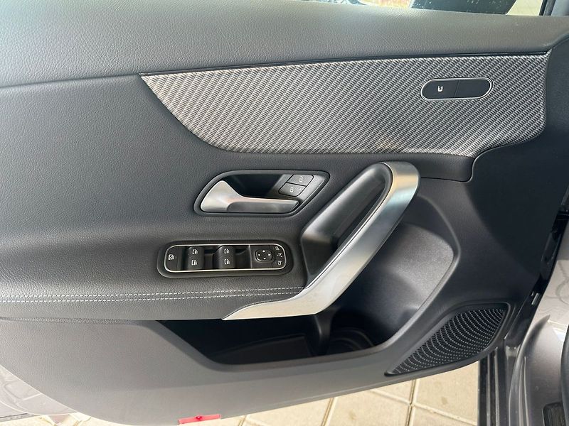 Mercedes-Benz Třídy A 200 - fotka 10 z 20