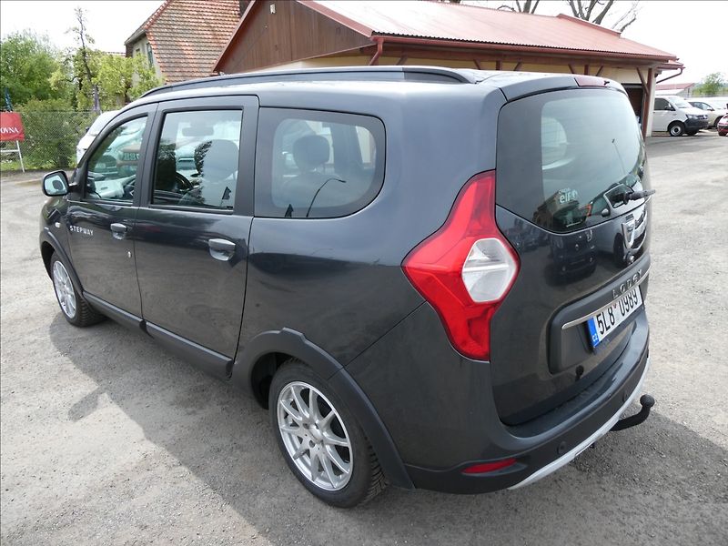 Dacia Lodgy 1,2 TCe 85kW klima,NAVI,závěs - fotka 6 z 35