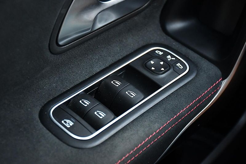 Mercedes-Benz Třídy A 45S AMG 4MATIC+PPF - fotka 26 z 59