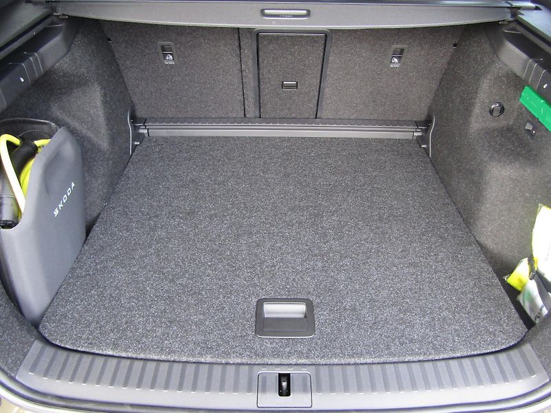 Škoda Enyaq (2026) Sportline 85x 82 kWh 210 kW 1° - fotka 13 z 29