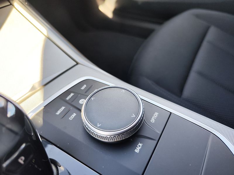BMW Řada 3 E330/215kW Sportline AT PHEV - fotka 27 z 34