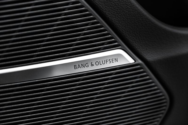 Audi Q8 50TDI Sline Laser Masáže B&O - fotka 23 z 26