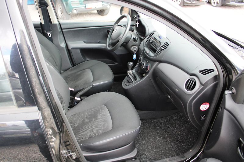 Hyundai i10 (2011) 1,1i EL.OKNA SERVO CENTRÁL - fotka 13 z 15