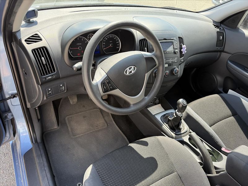 Hyundai i30 1,4 Trikolor - fotka 8 z 11