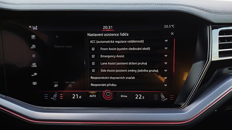Volkswagen Touareg TSI 250kW R-LINE - fotka 24 z 33