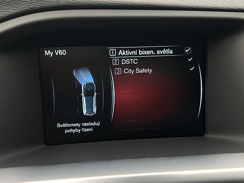 Volvo V60 D3 MOMENTUM AUT  - fotka 29 z 36