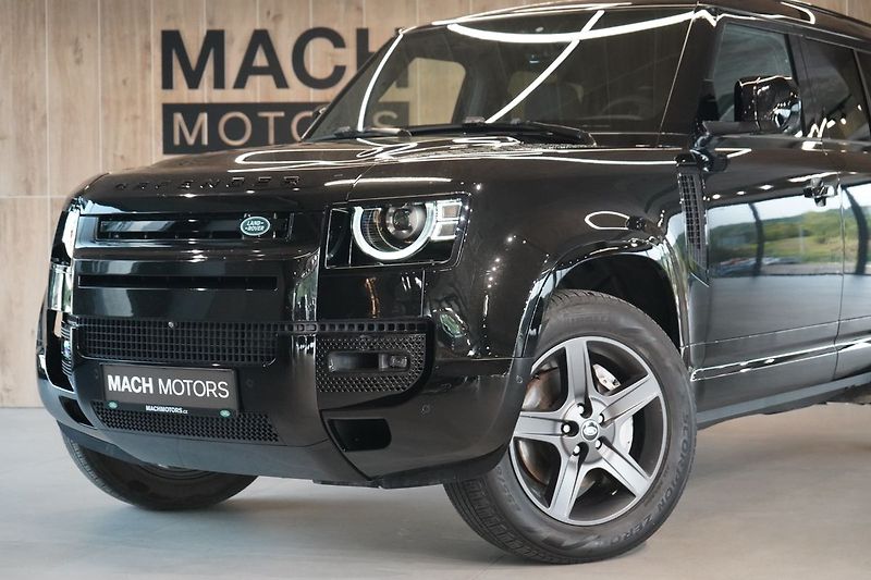 Land Rover Defender 110 D300 X-Dynamic SE - fotka 2 z 42