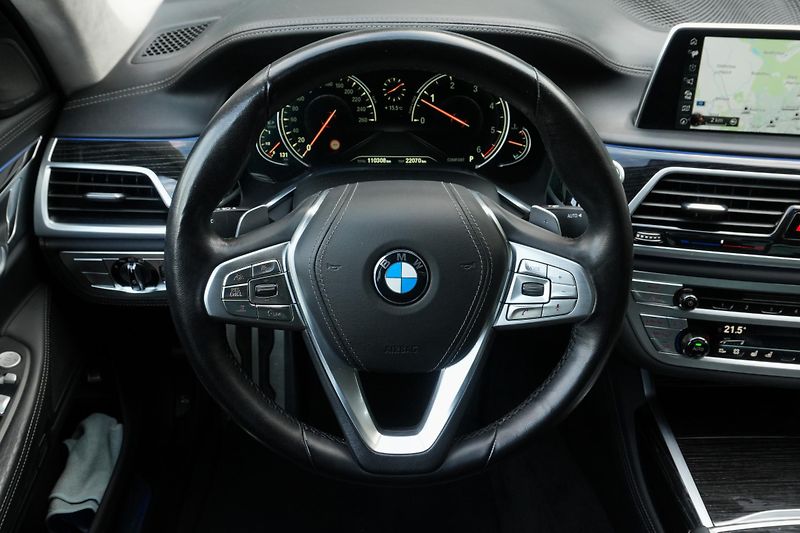 BMW Řada 7 740d xDrive, Laser, Ventilace - fotka 11 z 42