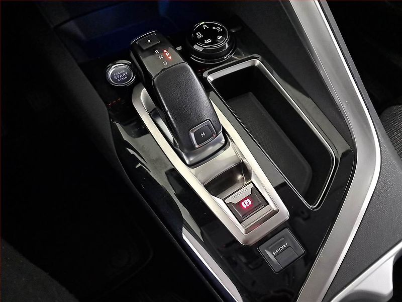 Peugeot 3008 (2018) 2.0 BlueHDi, Automat - fotka 13 z 18