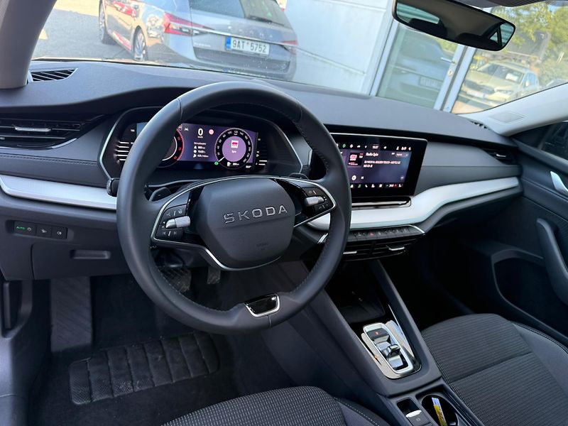 Škoda Octavia Selection 2.0 TDI 110kw DSG - fotka 10 z 27