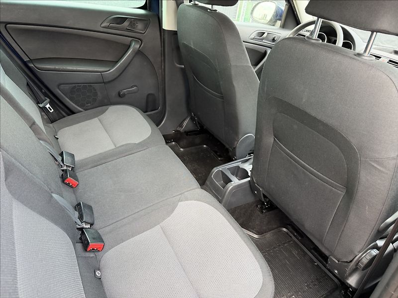 Škoda Yeti 1.2 TSI Active Plus - fotka 16 z 17