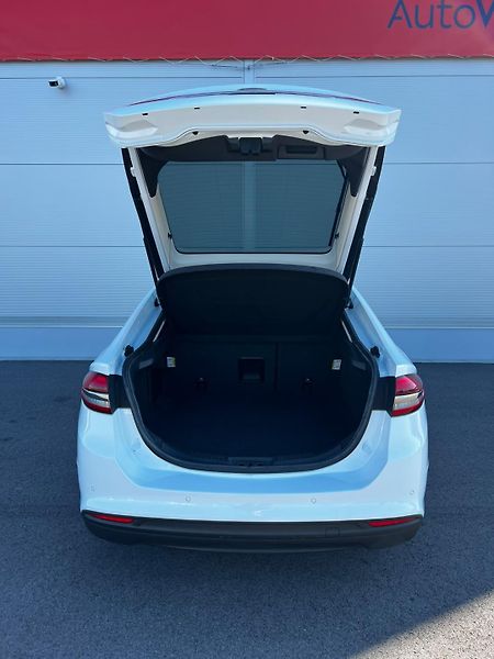Ford Mondeo 2.0Ecoblue 110kW Business  - fotka 23 z 23