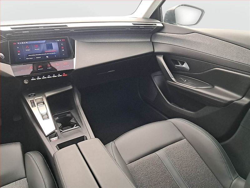 Peugeot 408 (2024) Allure Hybrid 136 - fotka 7 z 18