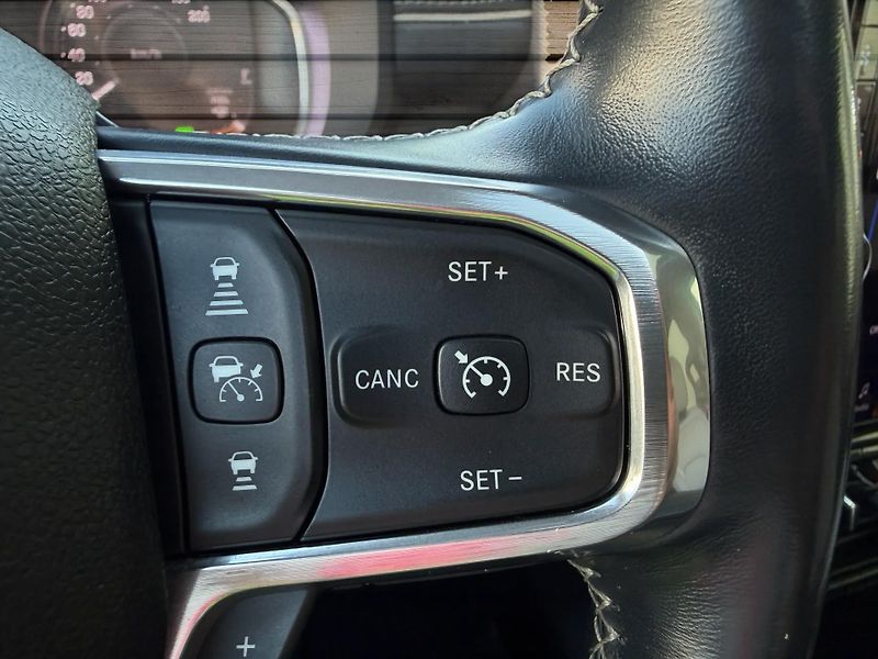 Dodge RAM (2023) VIRTUAL+RAMBOX+LIMITED+HEAD UP - fotka 22 z 24