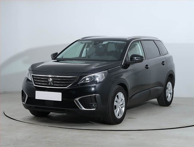 Peugeot 5008 (2020) PureTech 130, Automat, 7 míst - fotka 2 z 21