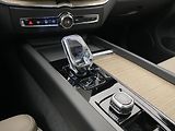 Volvo XC60 T6 AWD RECHARGE REZERVACE - náhled 26