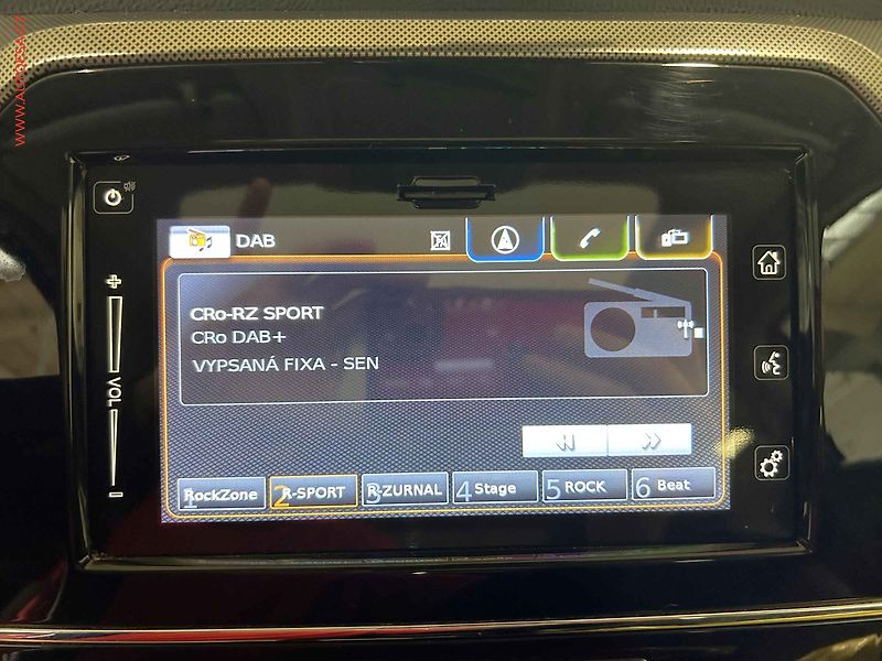 Suzuki Vitara (2021) 1.4 BJ, ČR, Elegance, panor - fotka 13 z 16