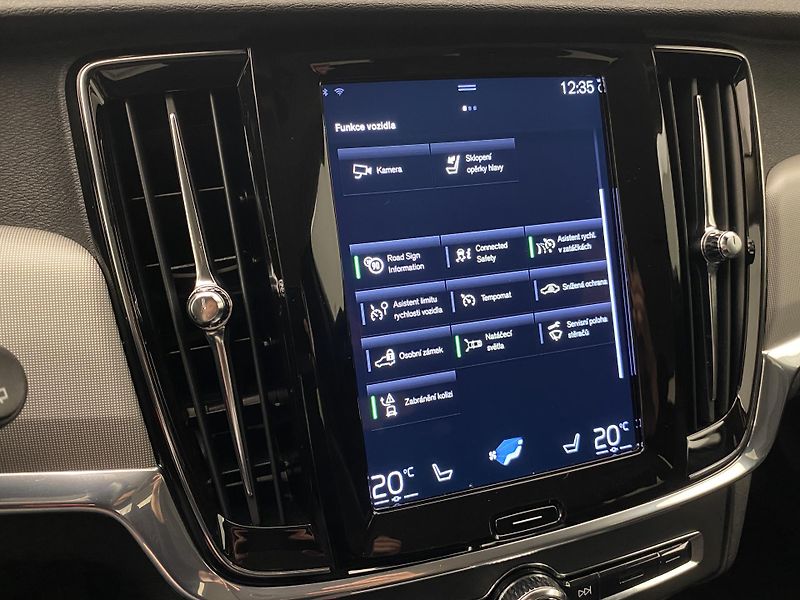 Volvo V90 B4 MOMENTUM AUT CZ - fotka 43 z 47