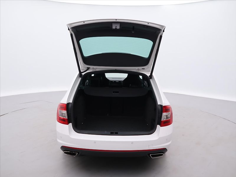 Škoda Octavia RS 2.0 TDI 135kW DSG - fotka 9 z 35