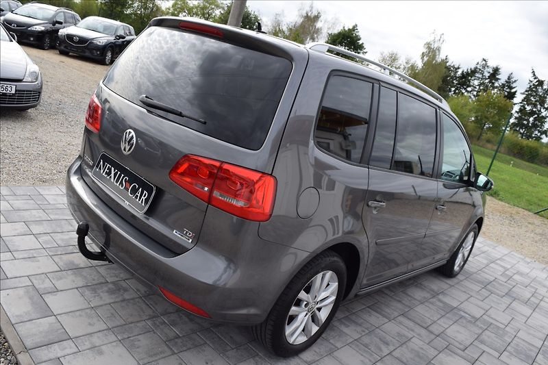 Volkswagen Touran 1,6 d 77KW BIXENON TAŽNÉ - fotka 6 z 40