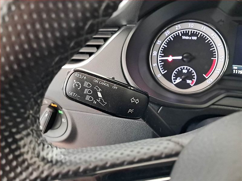 Škoda Octavia (2017) Style 1.6 TDI, Serv.kniha - fotka 19 z 20
