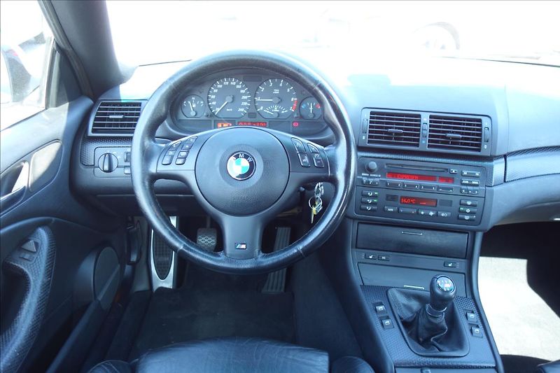 BMW Řada 3 318 Ci, SERVISNÍ KNIHA. - fotka 17 z 35