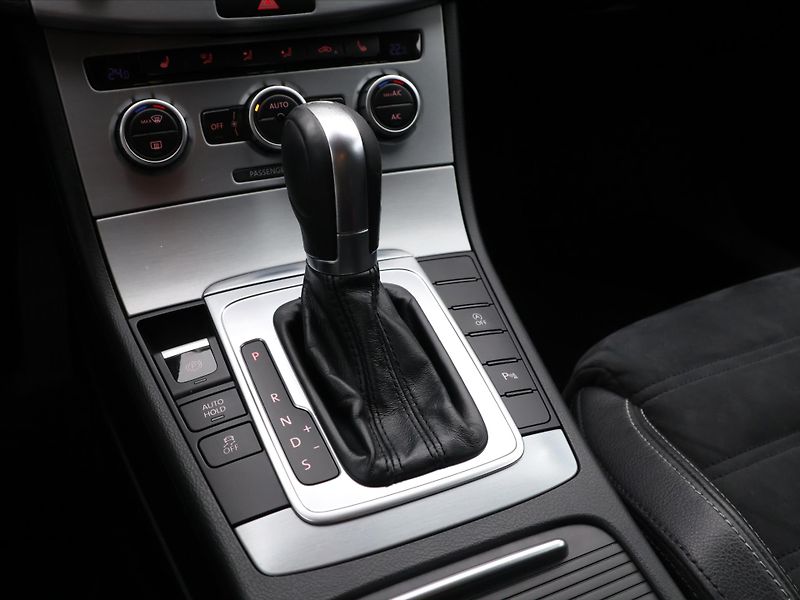 Volkswagen CC 2.0 TDI 103kW DSG Xenon CZ - fotka 22 z 31