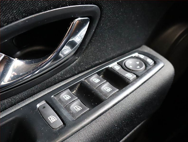 Renault Mégane (2015) 1.6 16V, Tempomat - fotka 17 z 19