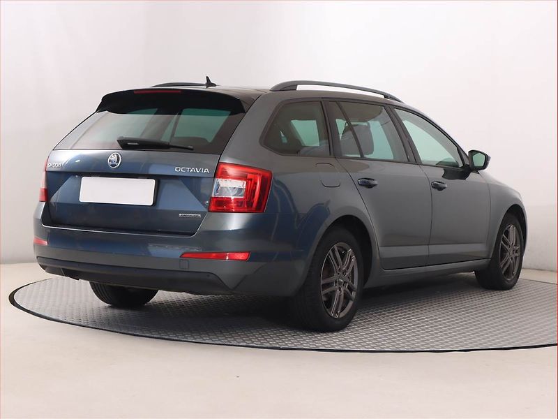 Škoda Octavia (2014) Greenline 1.6 TDI, Navi - fotka 5 z 19