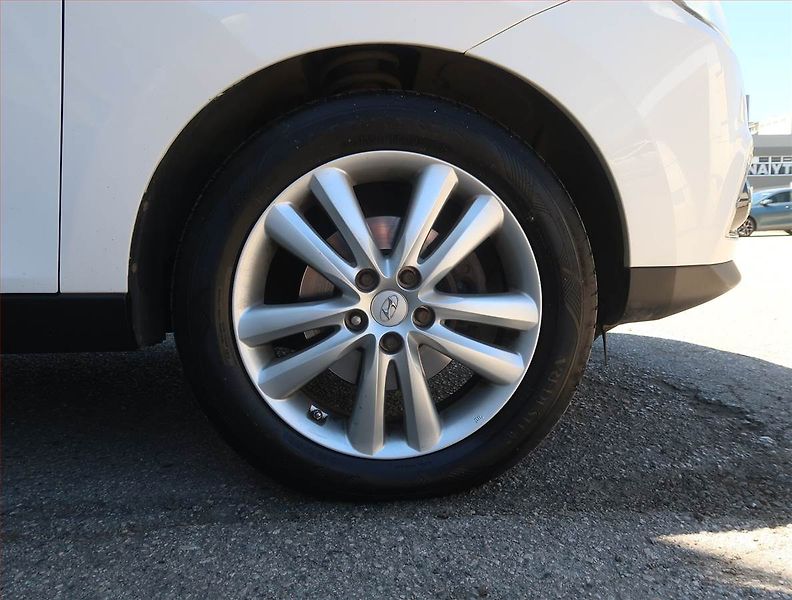 Hyundai ix35 (2013) 2.0 CRDi, 4X4, Automat - fotka 15 z 20