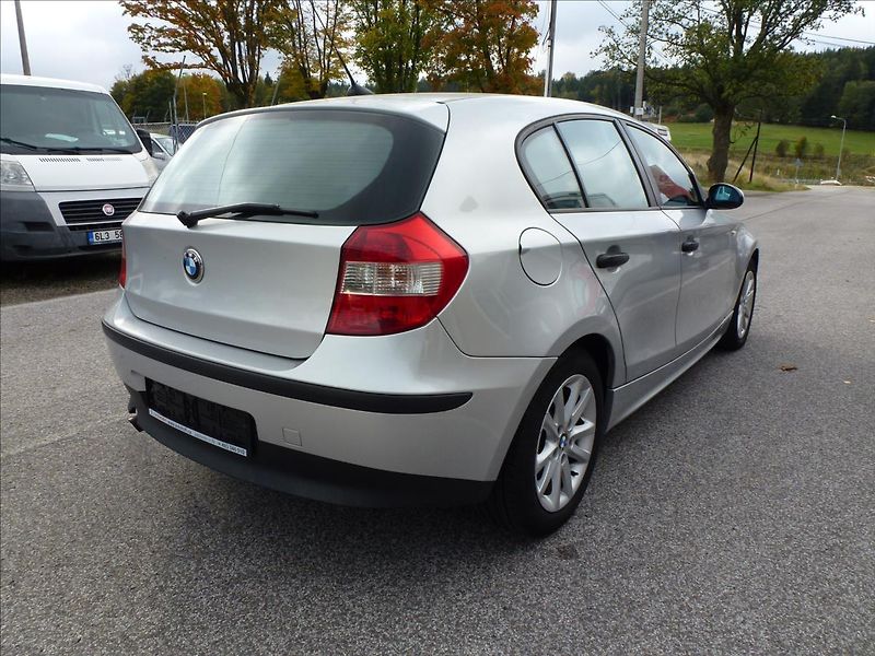 BMW Řada 1 1,6 116i Velmi dobrý stav !!! - fotka 8 z 51