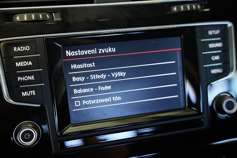 Volkswagen Golf - fotka 21 z 33
