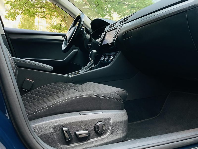 Škoda Superb 2.0TDI DSG TAŽNÉ NEZÁVISLE TOP - fotka 51 z 53