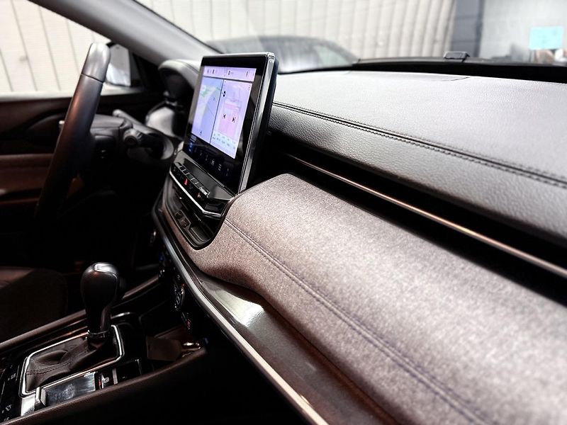 Jeep Compass (2021) 1.3 T4 PHEV 190CV, 4X4,ZÁRUKA - fotka 21 z 75