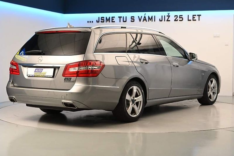 Mercedes-Benz Třídy E (2012) 2.2 220 T 7G-TRONIC Avantgarde - fotka 5 z 30