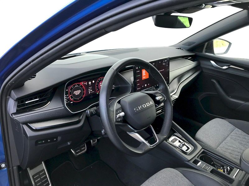 Škoda Octavia (2025) COMBI SPORTLINE 2,0 TDI 110 KW - fotka 20 z 28
