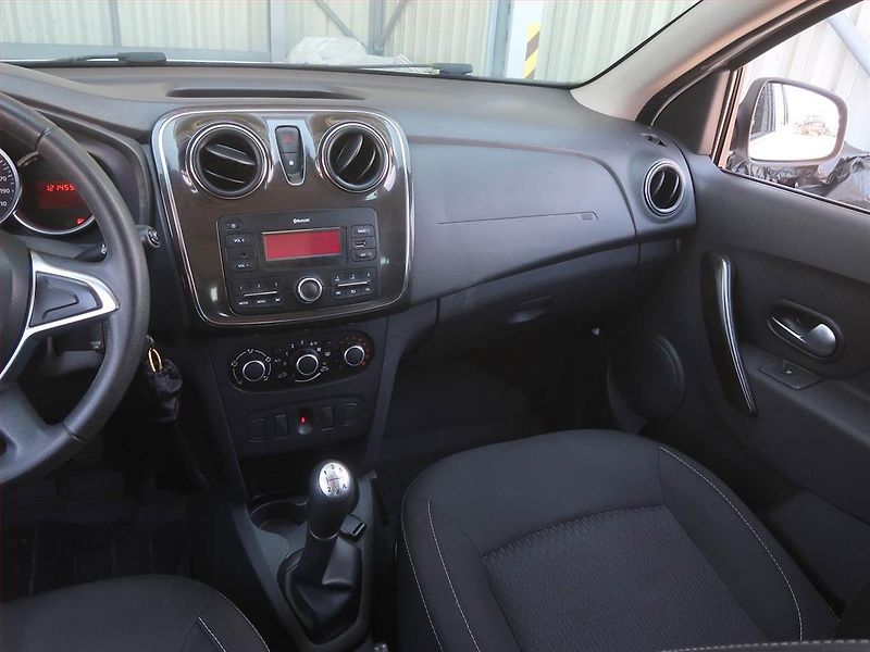 Dacia Logan (2017) 1.0 SCe, Serv.kniha - fotka 8 z 15