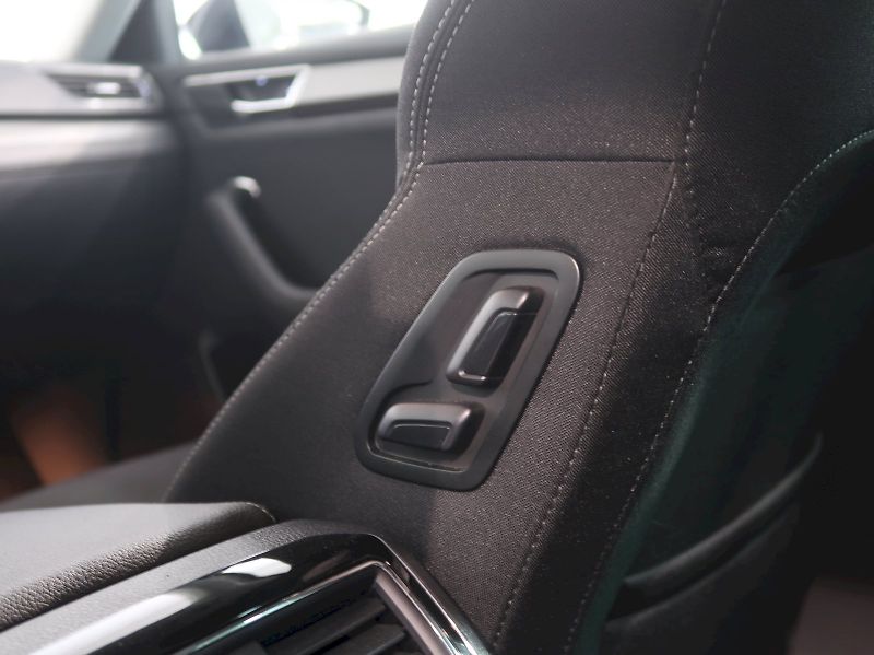 Škoda Superb (2019) STYLE 2.0TDI 110KW DSG TAŽNÉ N - fotka 40 z 43